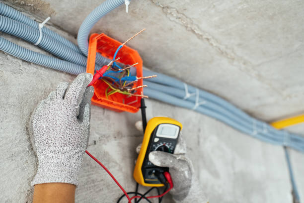 Best Emergency Electrical Repair  in Oconomowoc, WI